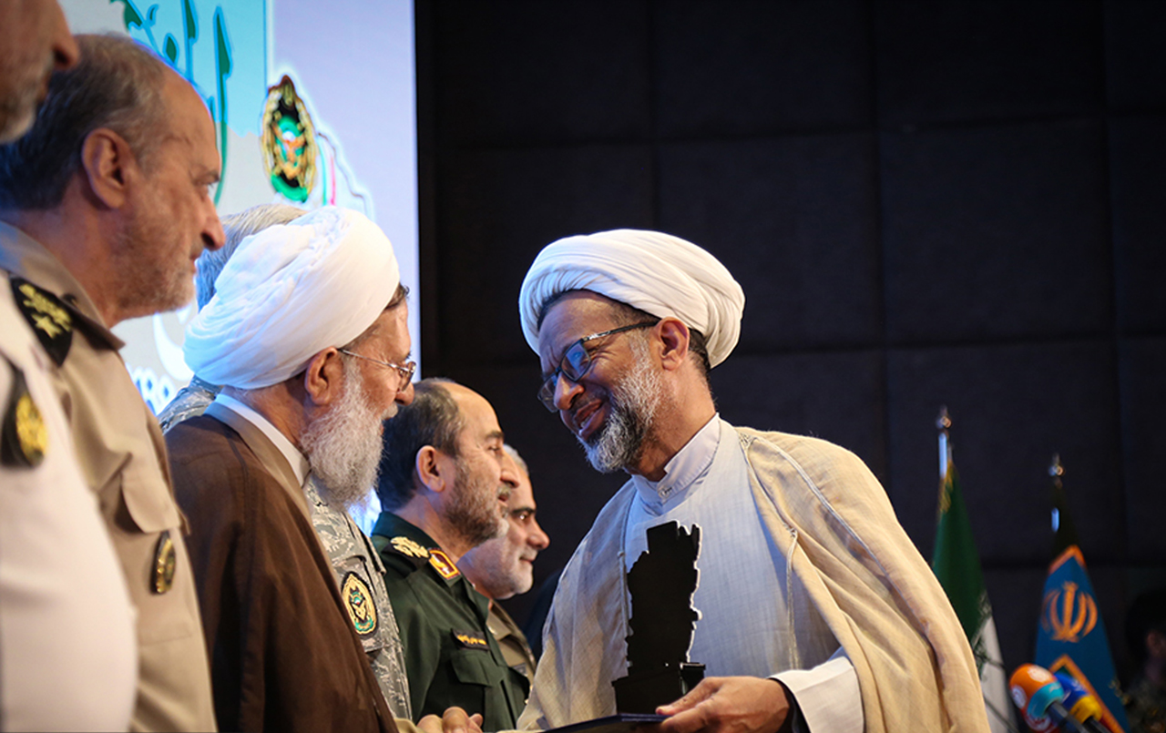 در همایش ملی جوانی جمعیت و قدرت نظامی؛